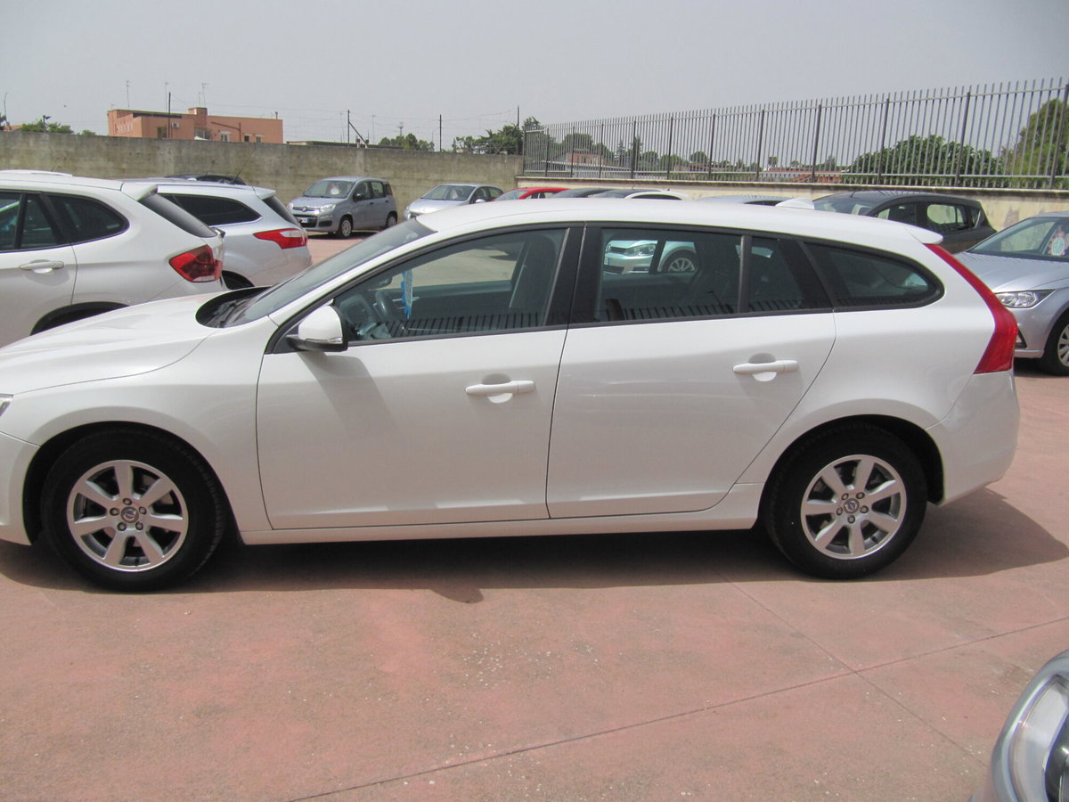 Volvo V60 D2 1.6 Powershift (2)