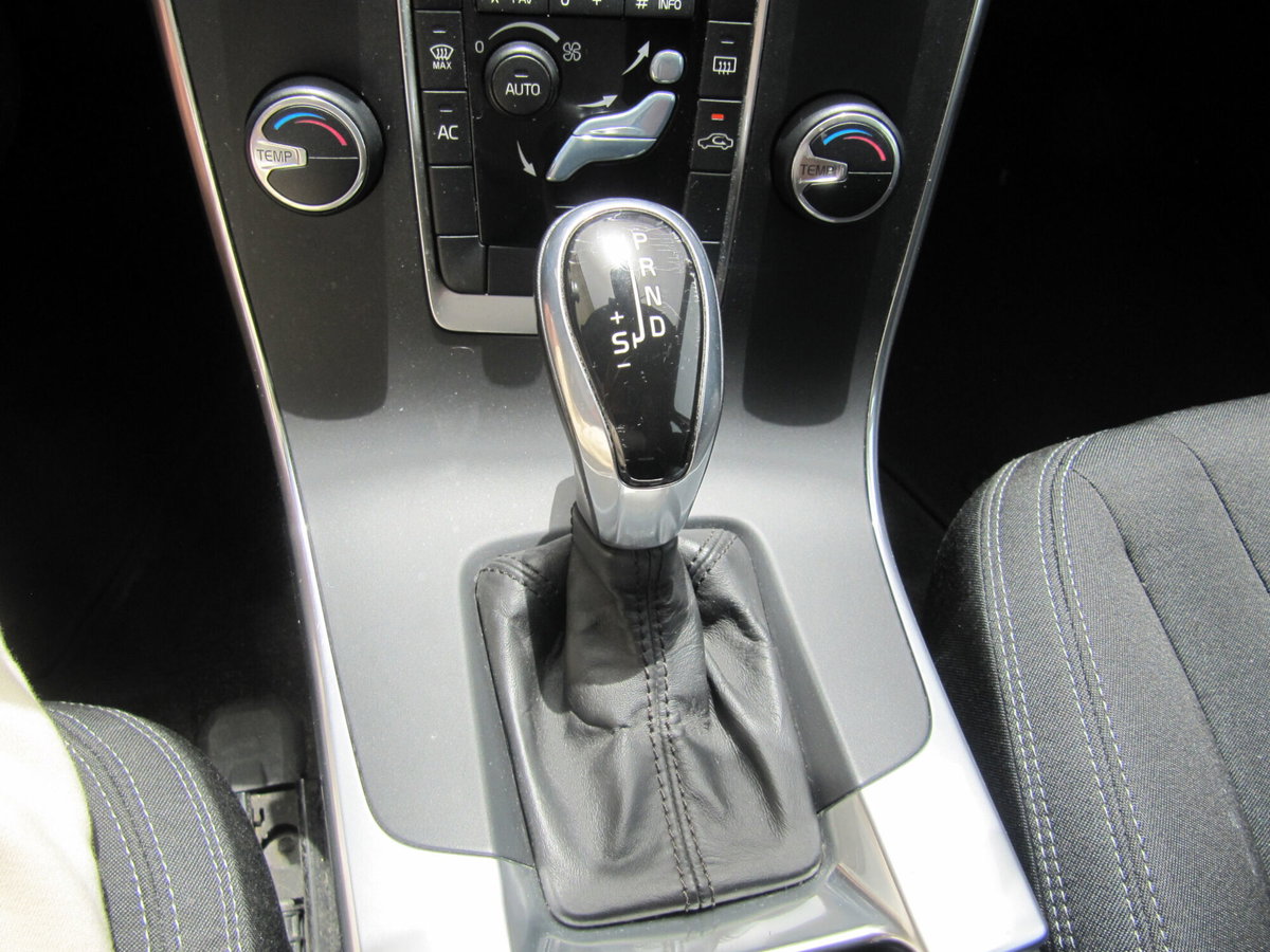 Volvo V60 D2 1.6 Powershift (8)