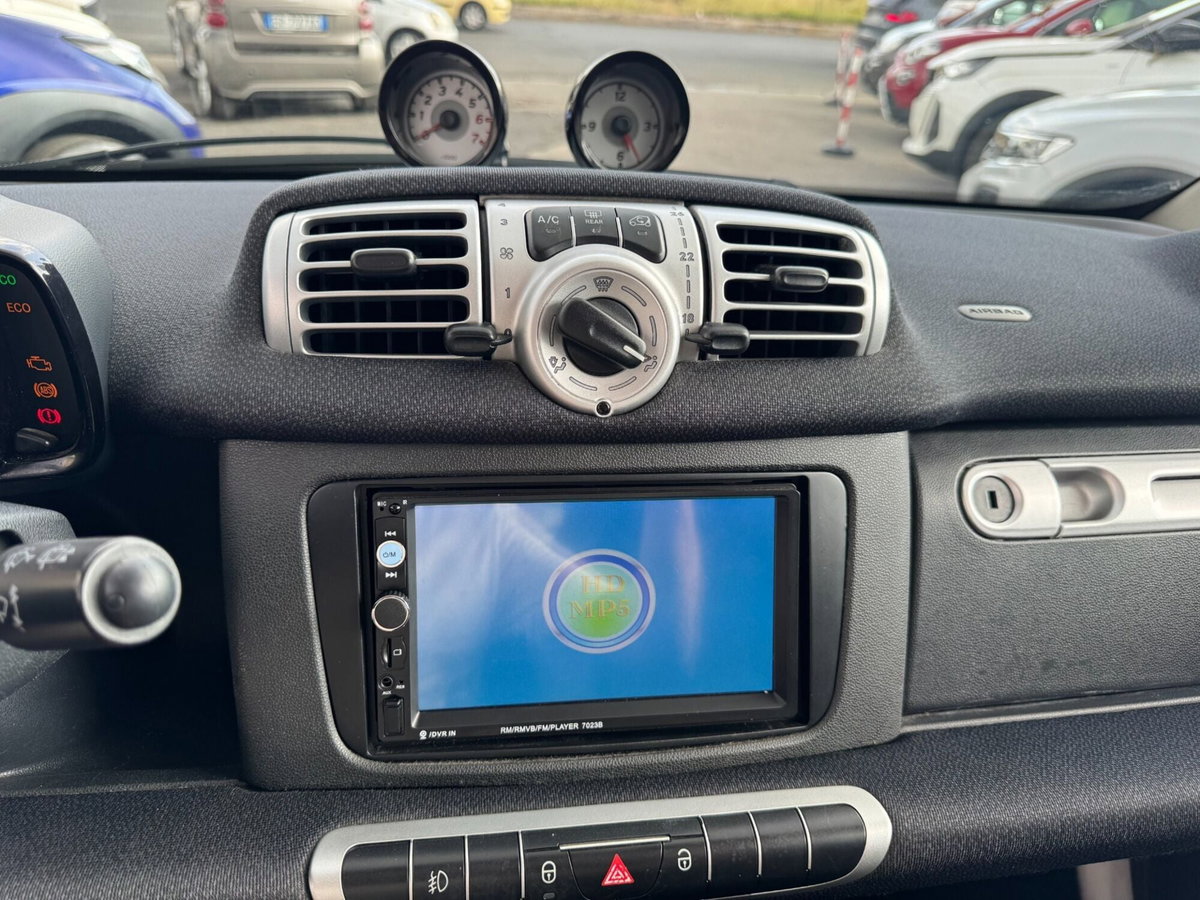 smart Fortwo 1000 52 kW MHD coupé pulse (10)