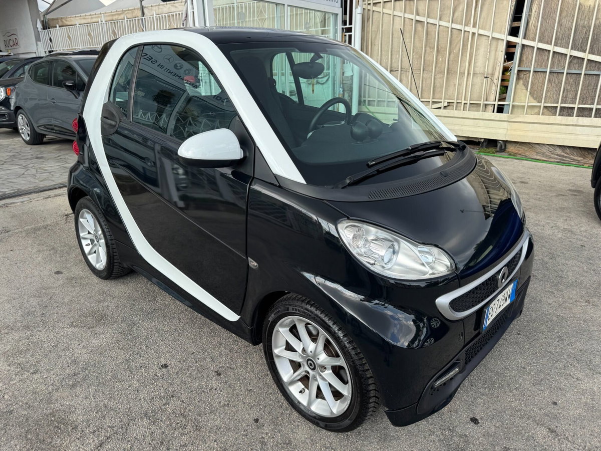 smart Fortwo 1000 52 kW MHD coupé pulse (2)