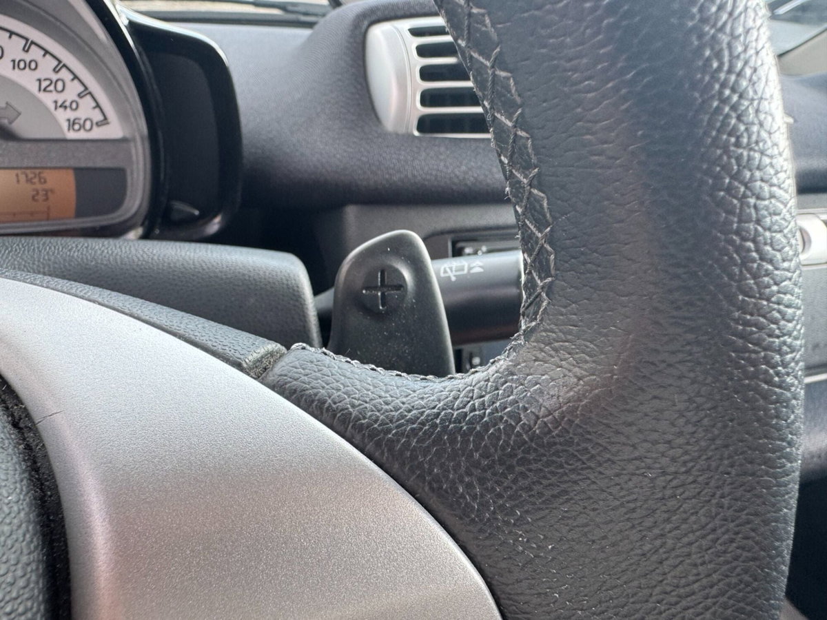 smart Fortwo 1000 52 kW MHD coupé pulse (9)