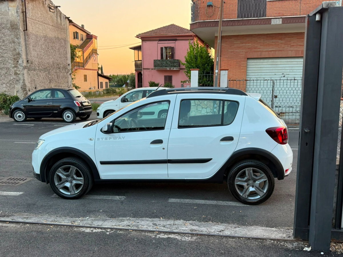 Dacia Sandero 1.5 dCi 8V 90CV Start&Stop Serie Speciale Wow (12)