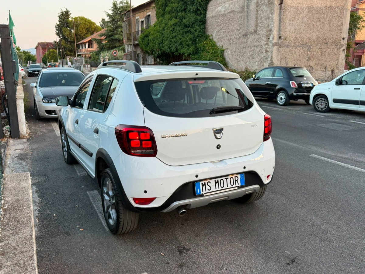 Dacia Sandero 1.5 dCi 8V 90CV Start&Stop Serie Speciale Wow (14)