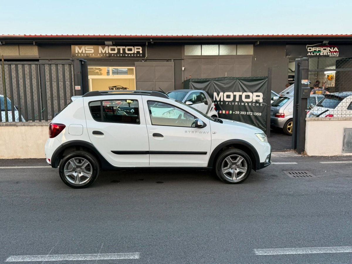 Dacia Sandero 1.5 dCi 8V 90CV Start&Stop Serie Speciale Wow (3)