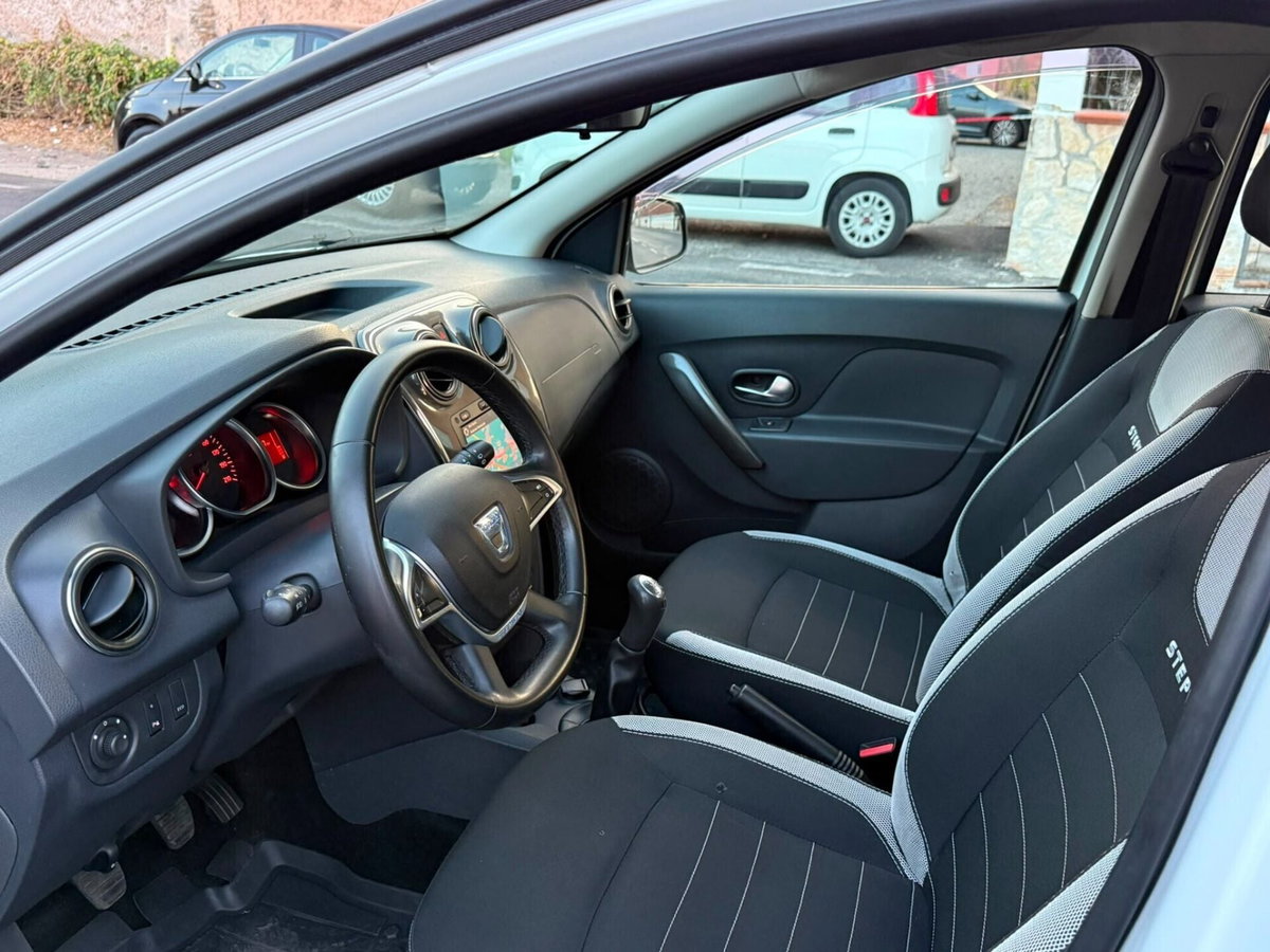 Dacia Sandero 1.5 dCi 8V 90CV Start&Stop Serie Speciale Wow (4)
