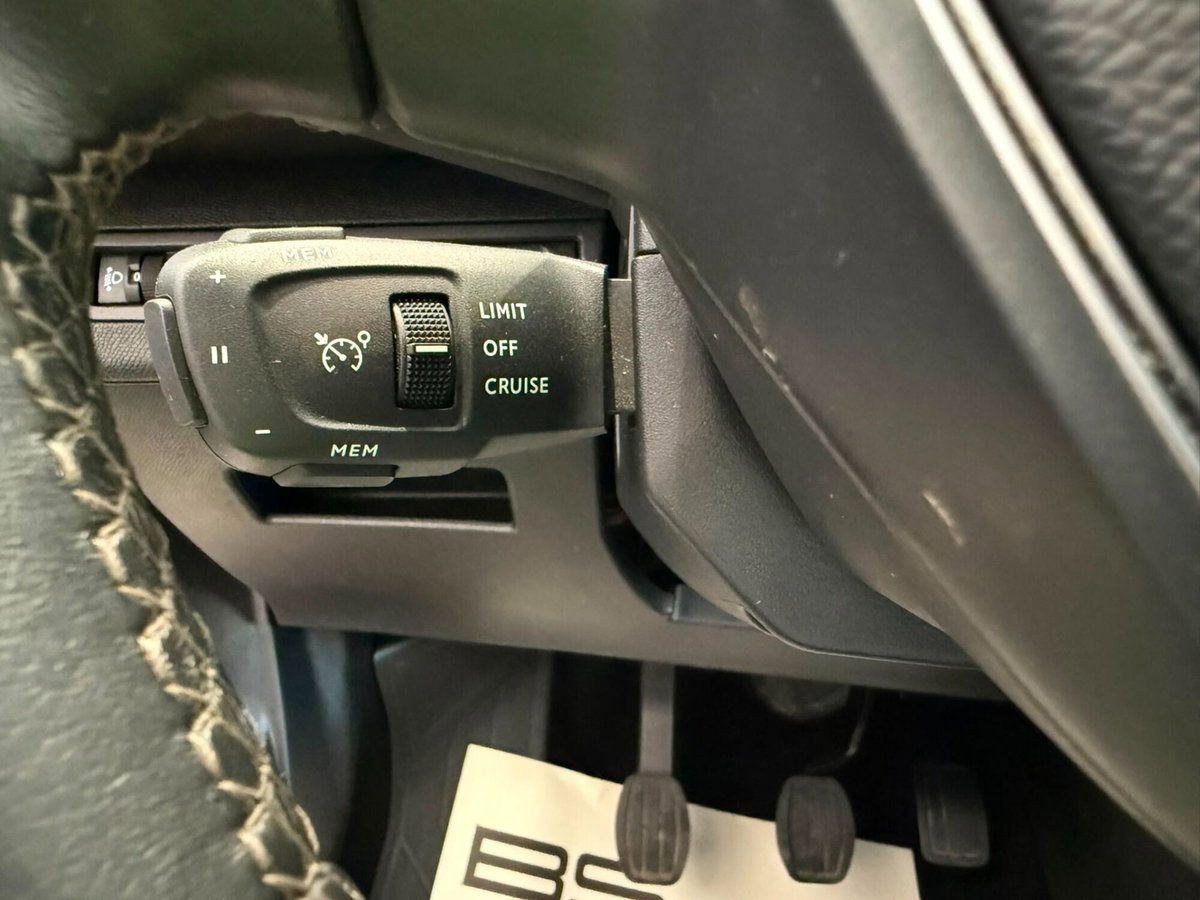Peugeot 3008 BlueHDi 130 S&S EAT8 Allure Pack (11)
