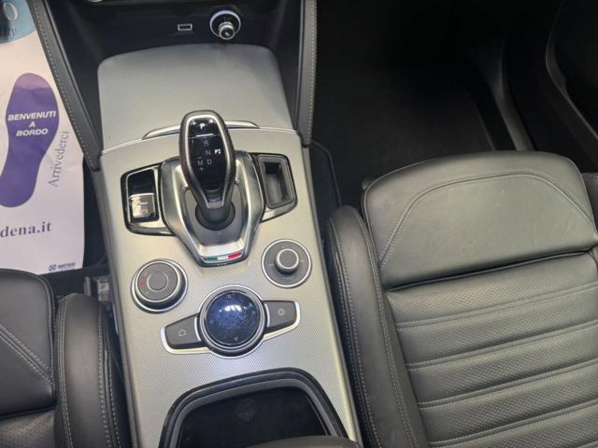 Alfa Romeo Stelvio Stelvio 2.2 Turbodiesel 210 CV AT8 Q4 Veloce (14)