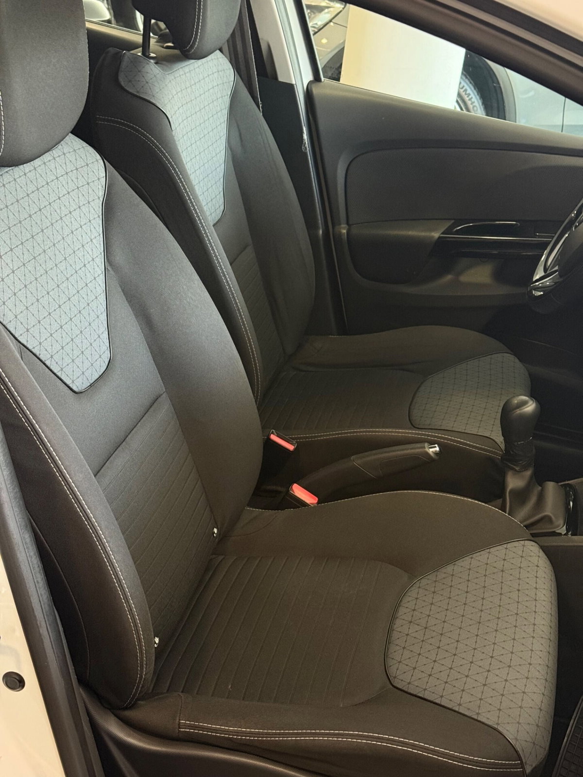 Renault Clio 1.5 dCi 8V 90CV Start&Stop 5 porte Energy (8)