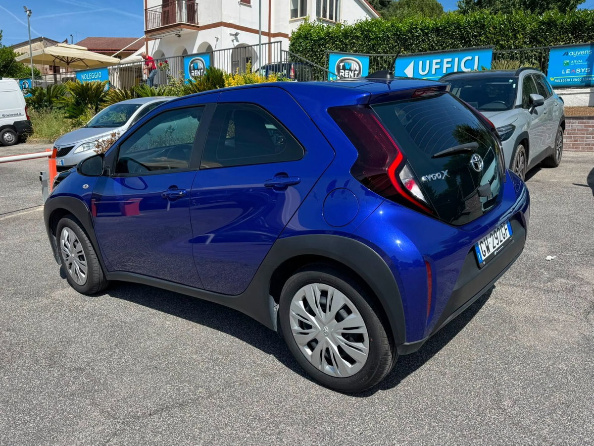 Toyota Aygo X 1.0 VVT-i 72 CV 5 porte Limited Air (2)