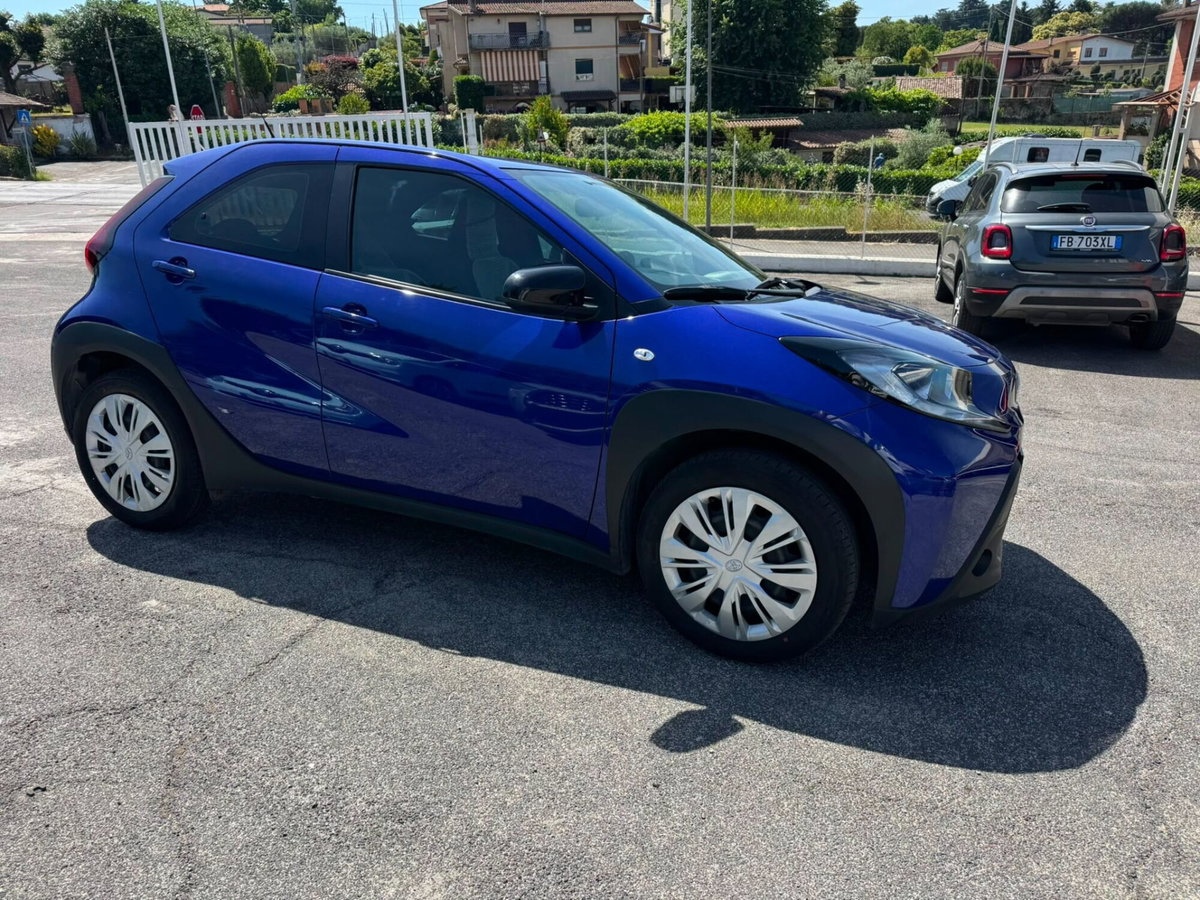 Toyota Aygo X 1.0 VVT-i 72 CV 5 porte Limited Air (5)