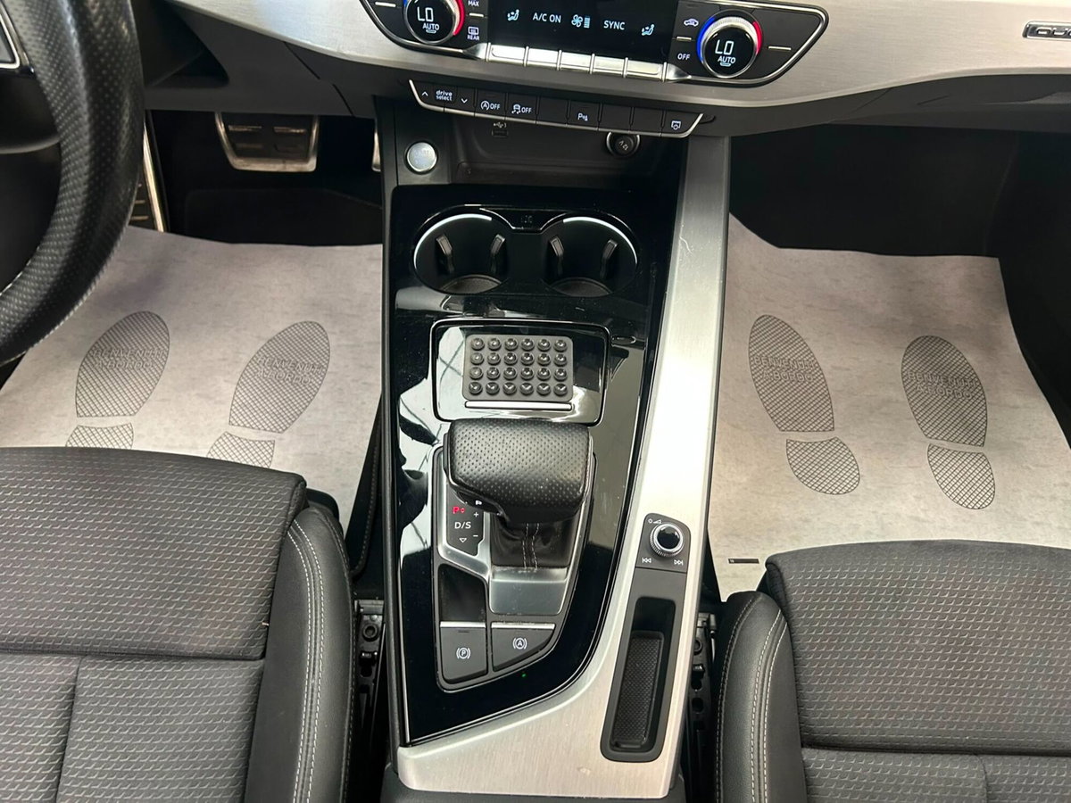 Audi A5 Sportback Sportback 40 2.0 tdi mhev S line edition 204cv s-tronic (13)
