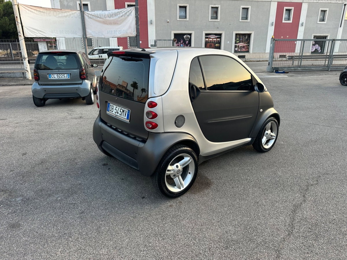 smart Fortwo 700 coupé pure (37 kW) (4)