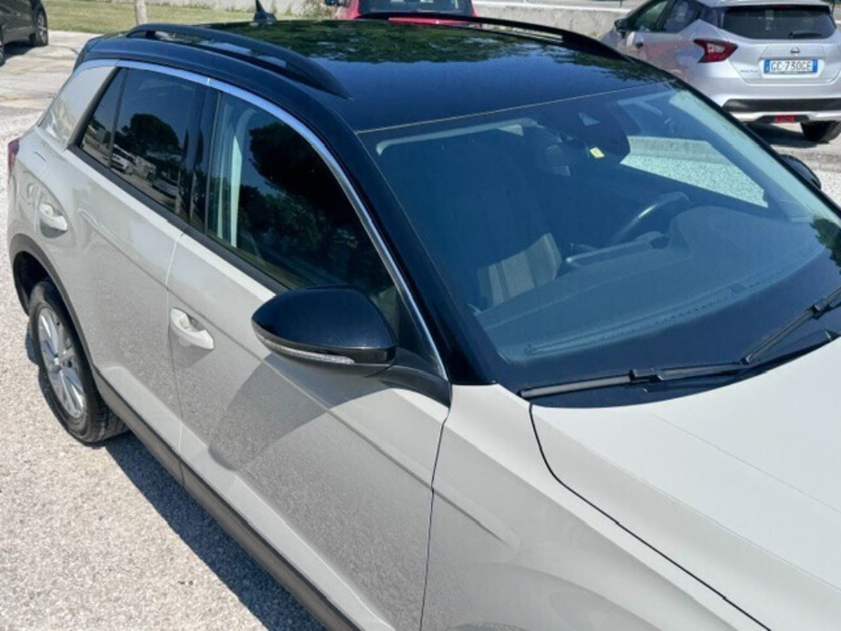 Volkswagen T-Roc 1.0 TSI Life (14)