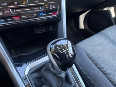 Volkswagen T-Roc 1.0 TSI Life (16)