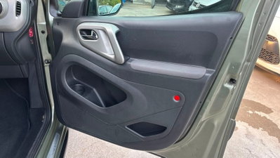 Peugeot Partner 1.6 HDi 110CV Premium (14)