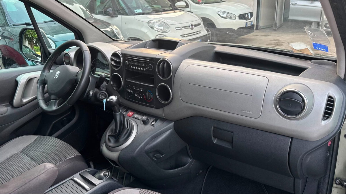 Peugeot Partner 1.6 HDi 110CV Premium (16)