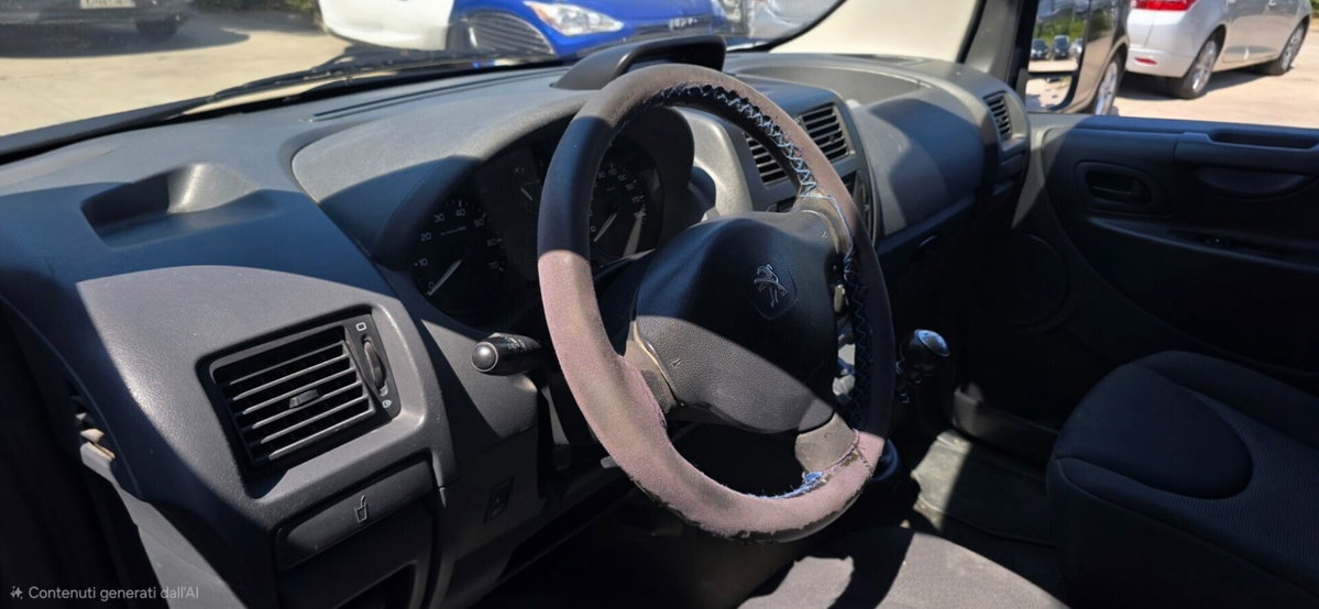 Peugeot Expert Furgone 2.0 HDi 125CV FAP PL-TN 12Q Furgone Vetrato (8)