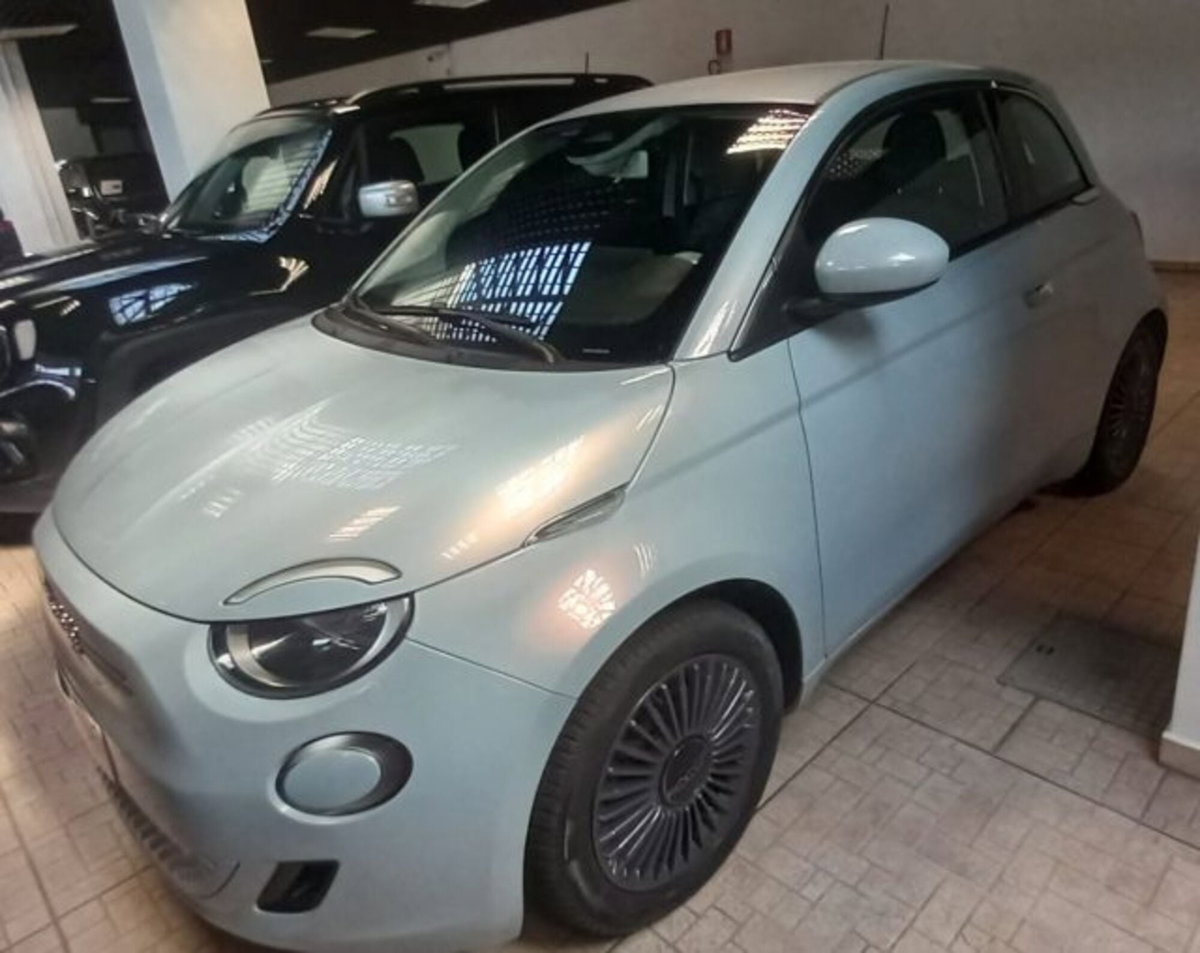 Fiat 500e Icon Berlina 42 kWh (3)