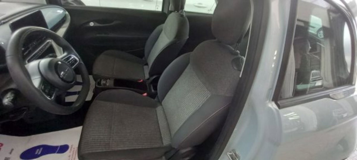 Fiat 500e Icon Berlina 42 kWh (5)