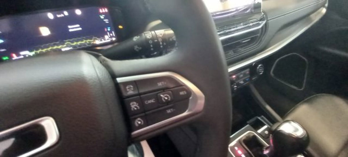 Jeep Compass 1.3 T4 190CV PHEV AT6 4xe Business Plus (12)