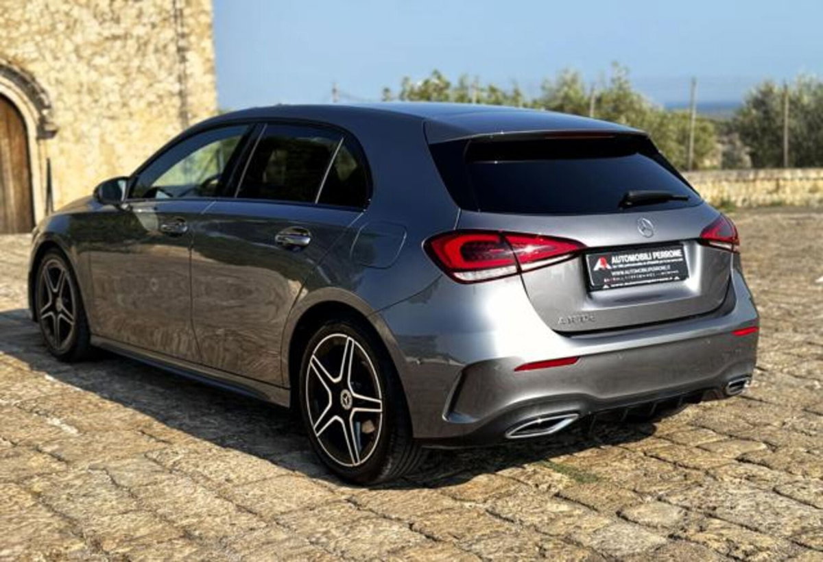 Mercedes-Benz Classe A Sedan 180 d Automatic 4p. Premium (12)