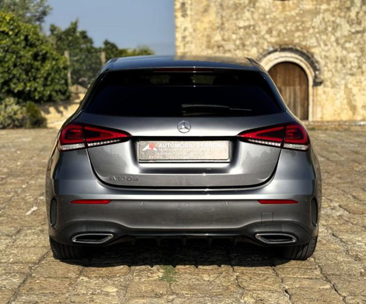 Mercedes-Benz Classe A Sedan 180 d Automatic 4p. Premium (13)