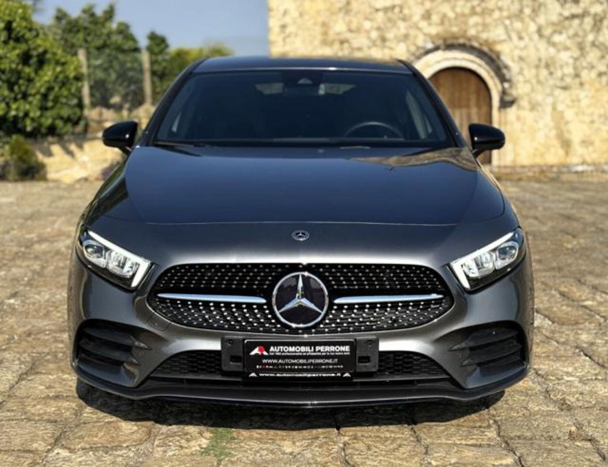 Mercedes-Benz Classe A Sedan 180 d Automatic 4p. Premium (16)