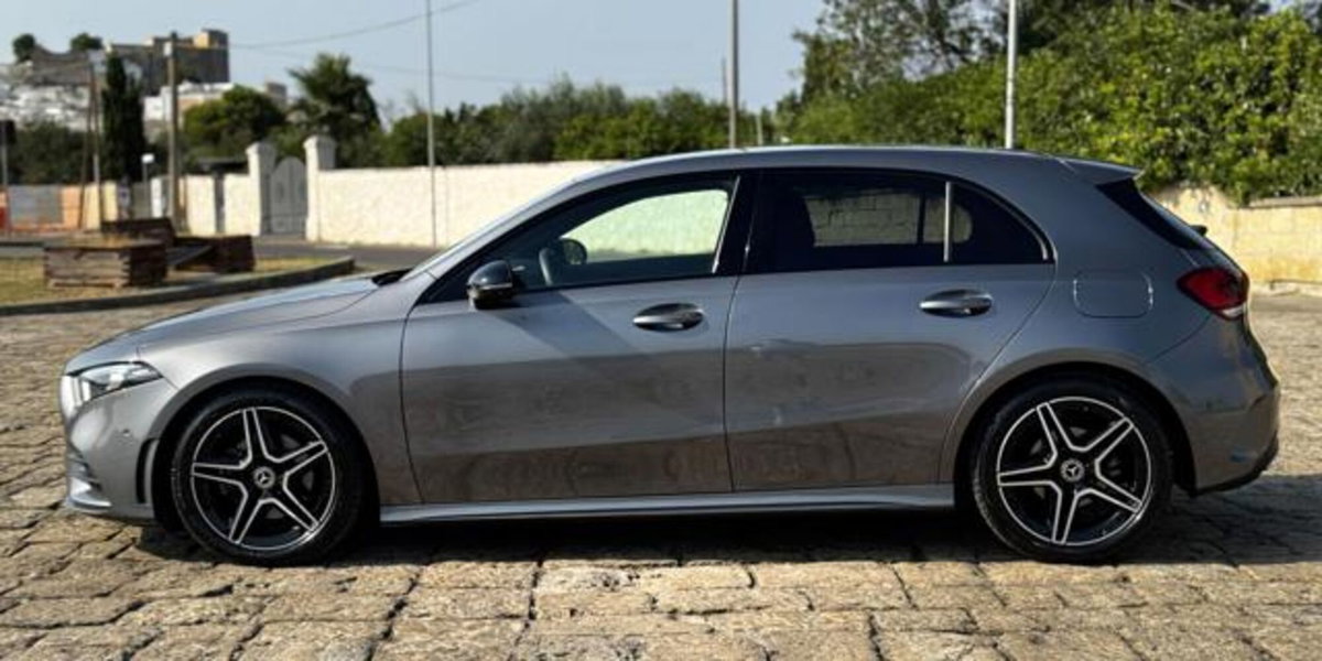 Mercedes-Benz Classe A Sedan 180 d Automatic 4p. Premium (17)