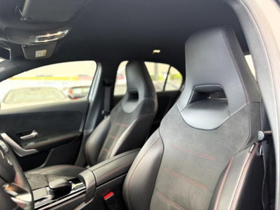 Mercedes-Benz Classe A Sedan 180 d Automatic 4p. Premium (18)