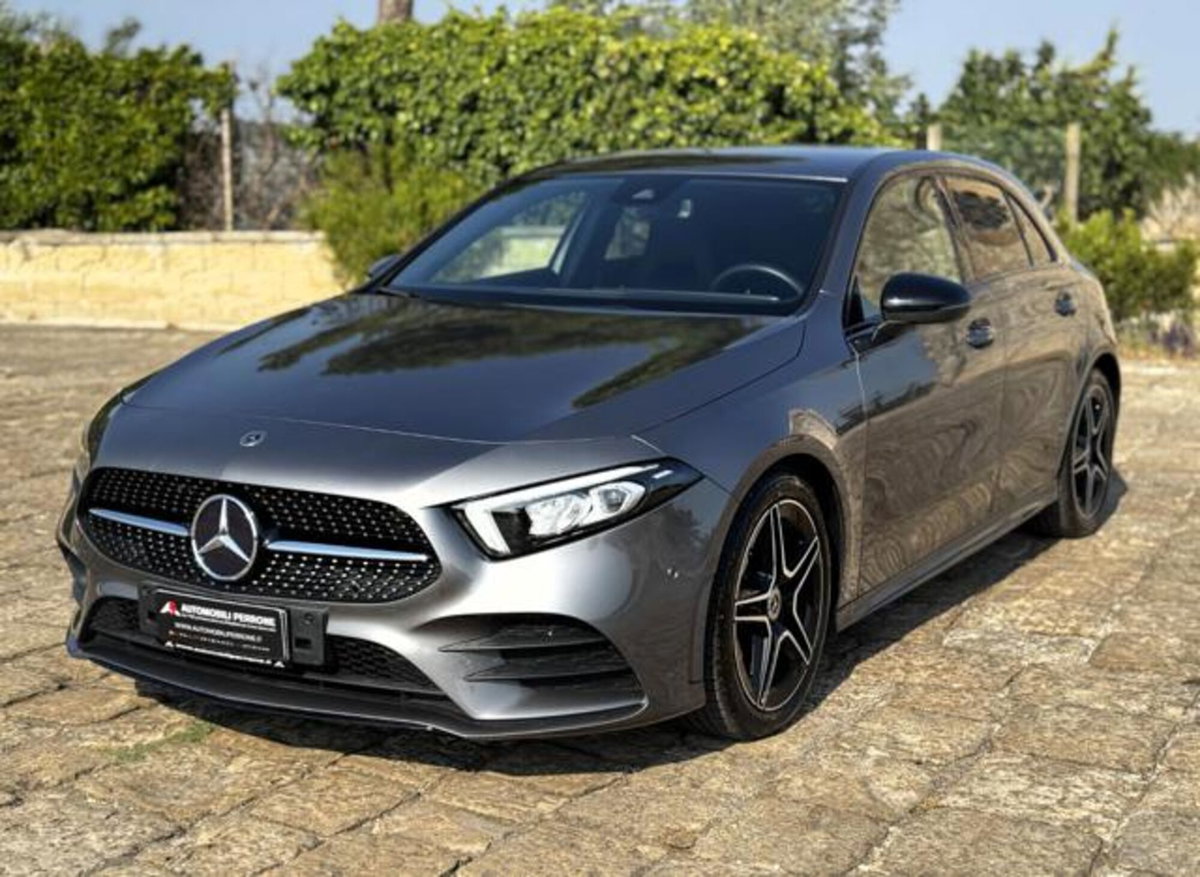 Mercedes-Benz Classe A Sedan 180 d Automatic 4p. Premium (4)