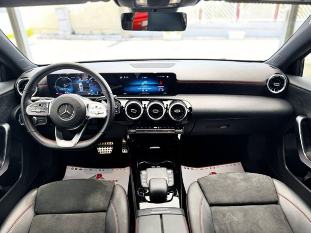 Mercedes-Benz Classe A Sedan 180 d Automatic 4p. Premium (7)