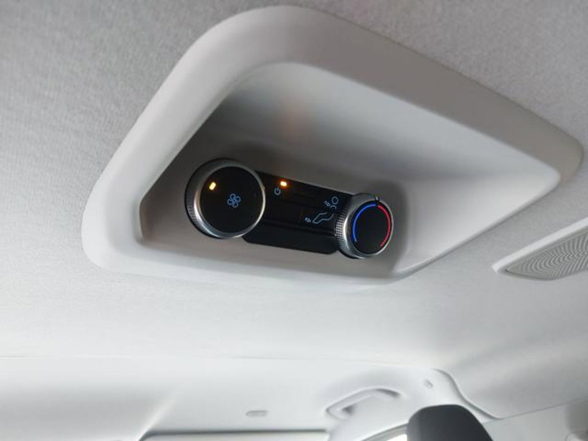 Ford Transit Custom Furgone 320 2.0 EcoBlue 170 PL Furgone Titanium (11)