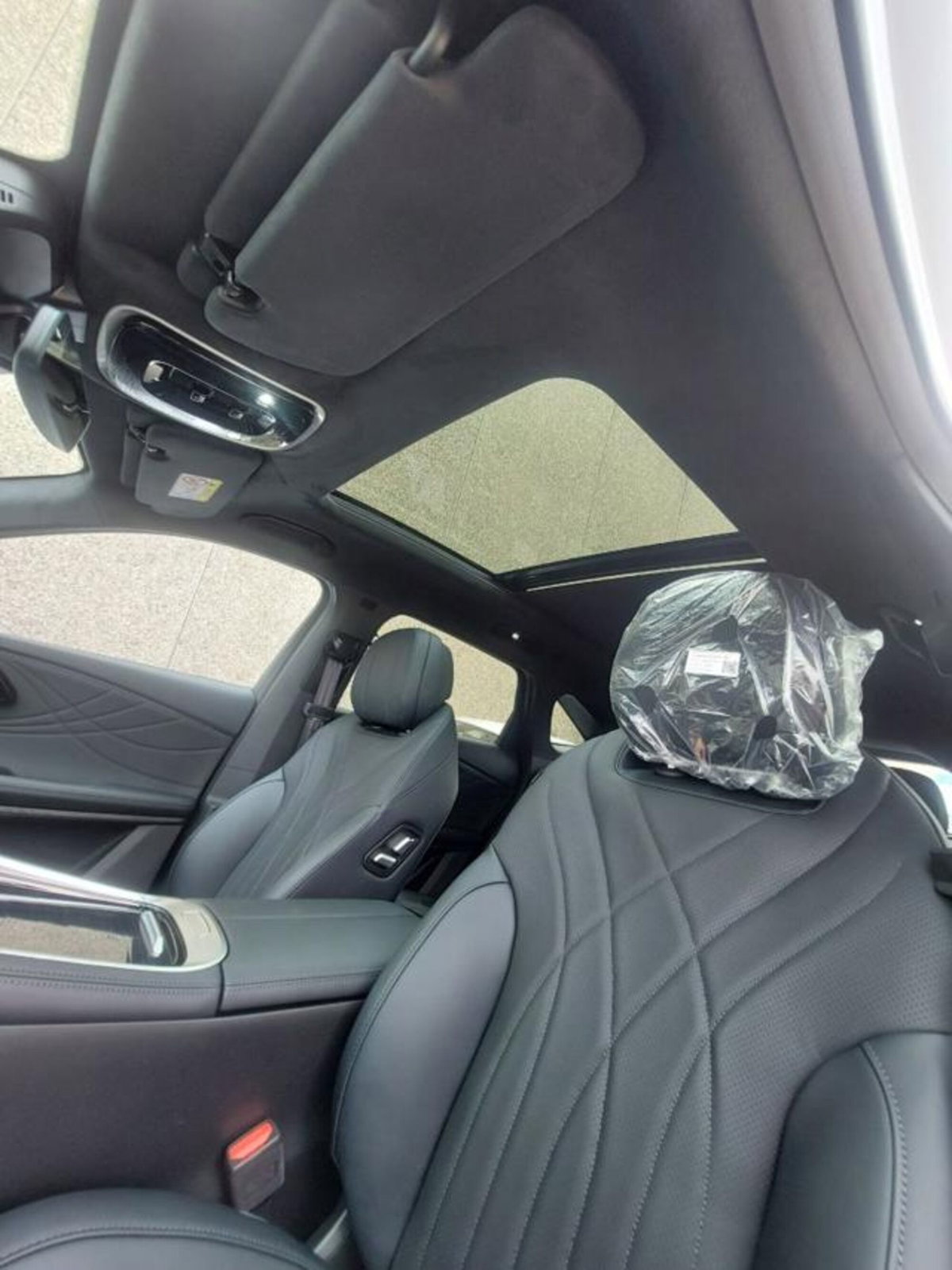 Omoda Omoda 9 SHS-P 1.5 tgdi phev Premium i-awd (15)