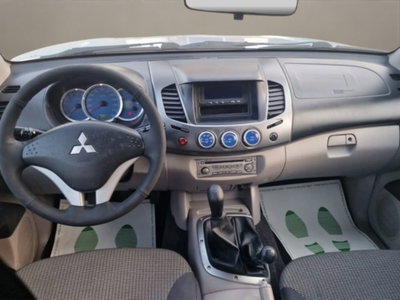 Mitsubishi L200 2.5 DI-D/136CV Double Cab Invite (14)