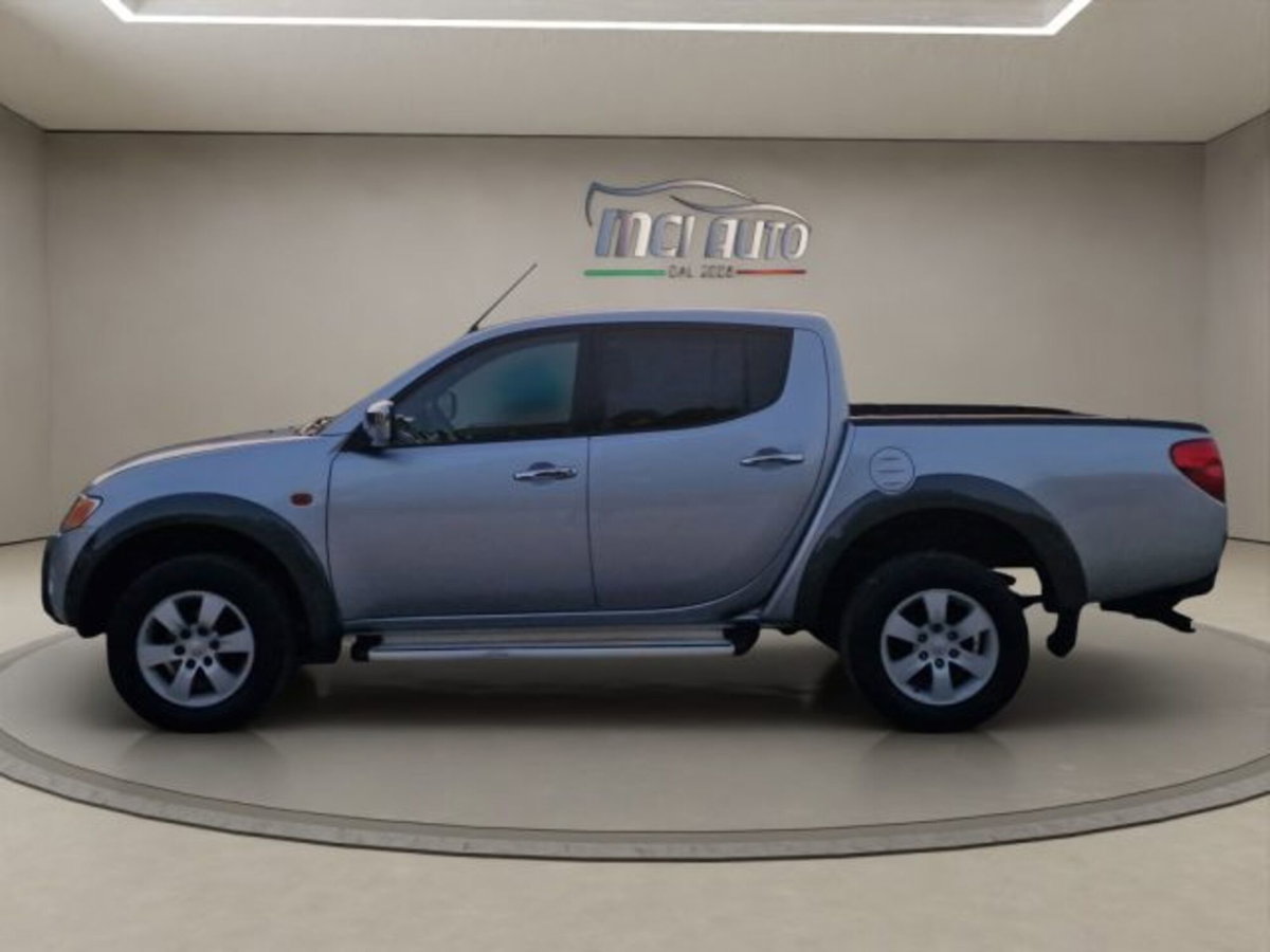 Mitsubishi L200 2.5 DI-D/136CV Double Cab Invite (2)
