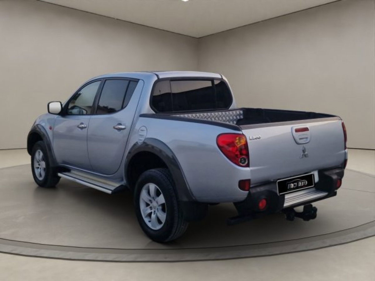 Mitsubishi L200 2.5 DI-D/136CV Double Cab Invite (3)