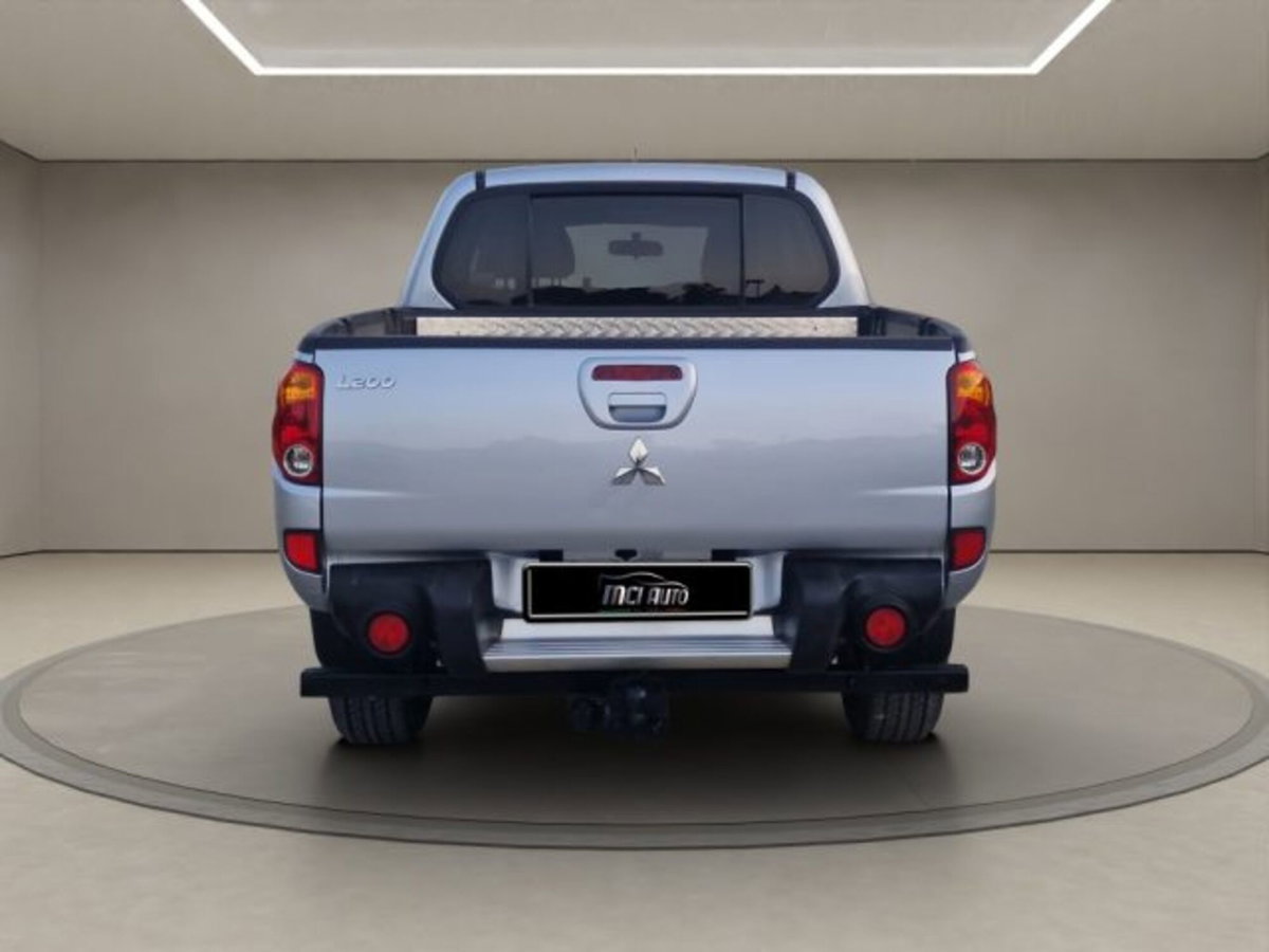 Mitsubishi L200 2.5 DI-D/136CV Double Cab Invite (4)