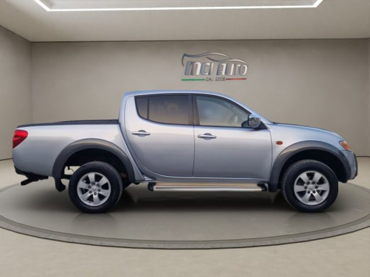 Mitsubishi L200 2.5 DI-D/136CV Double Cab Invite (6)