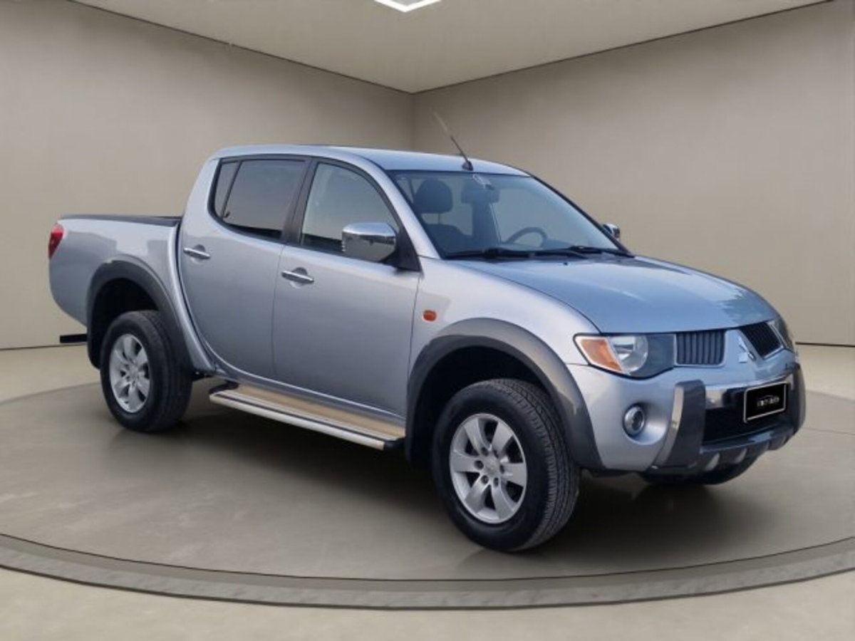 Mitsubishi L200 2.5 DI-D/136CV Double Cab Invite (7)