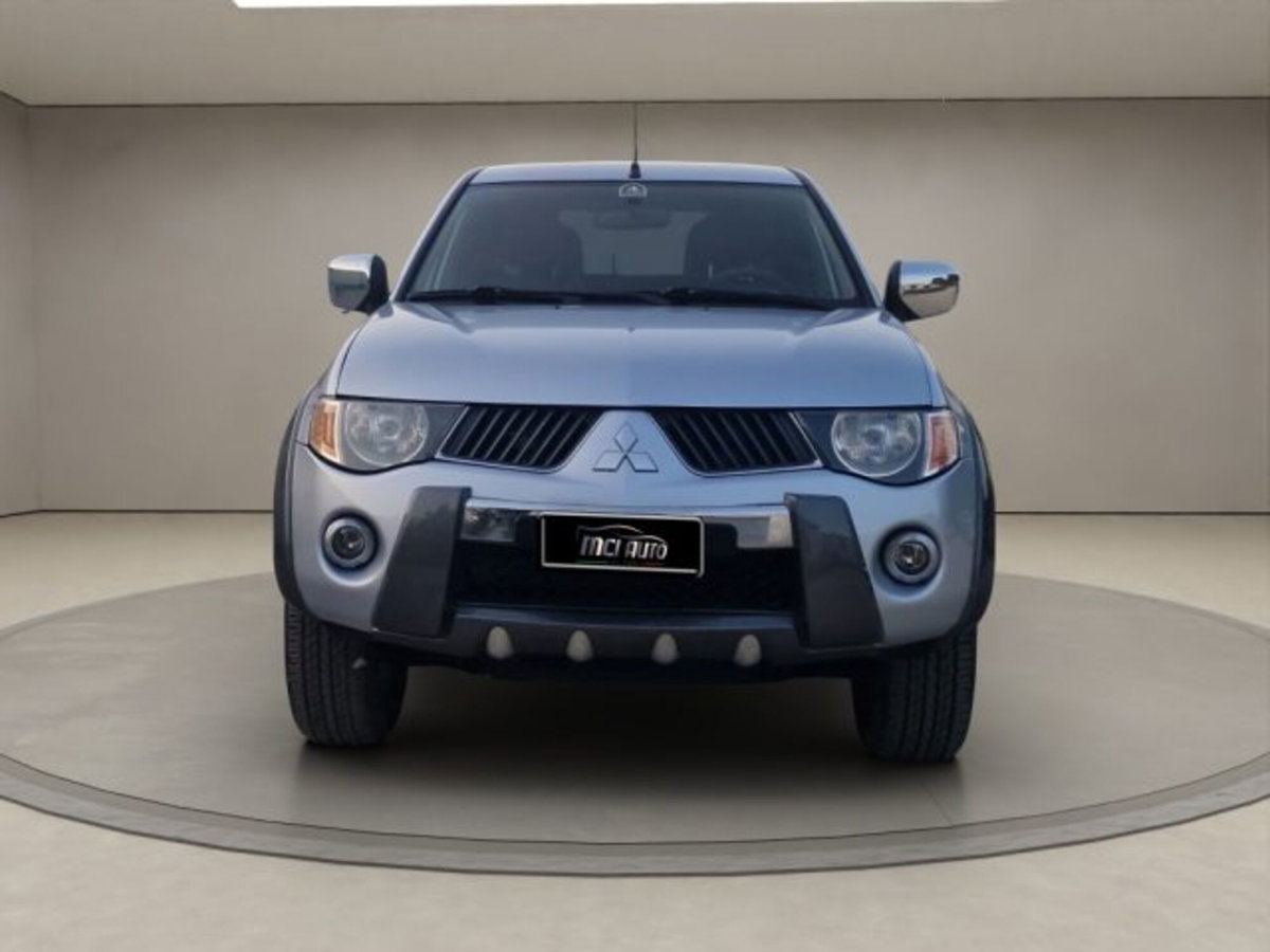 Mitsubishi L200 2.5 DI-D/136CV Double Cab Invite (8)