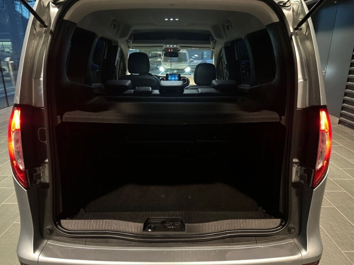 Mercedes-Benz Classe T T Long 180d Premium (12)