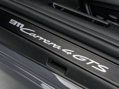 Porsche 911 Cabrio 3.6 Carrera 4 GTS auto (13)