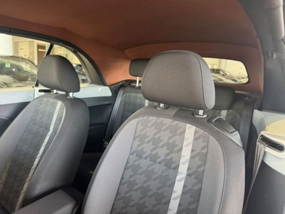 Volkswagen Maggiolino Cabrio 2.0 TDI Design BlueMotion Technology (15)