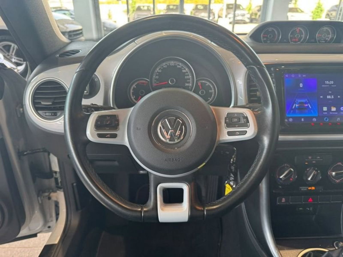 Volkswagen Maggiolino Cabrio 2.0 TDI Design BlueMotion Technology (20)