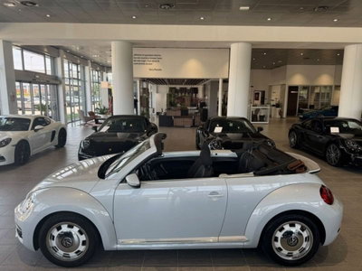 Volkswagen Maggiolino Cabrio 2.0 TDI Design BlueMotion Technology (3)