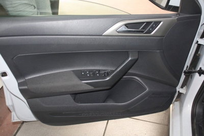 Volkswagen Polo 1.0 TSI DSG 5p. Sport BlueMotion Technology (9)