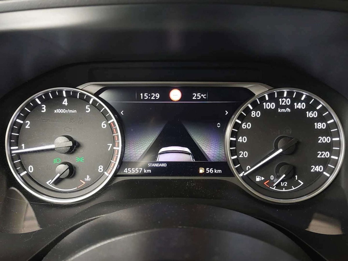 Nissan Qashqai 1.3 mhev Visia 2wd 140cv (8)