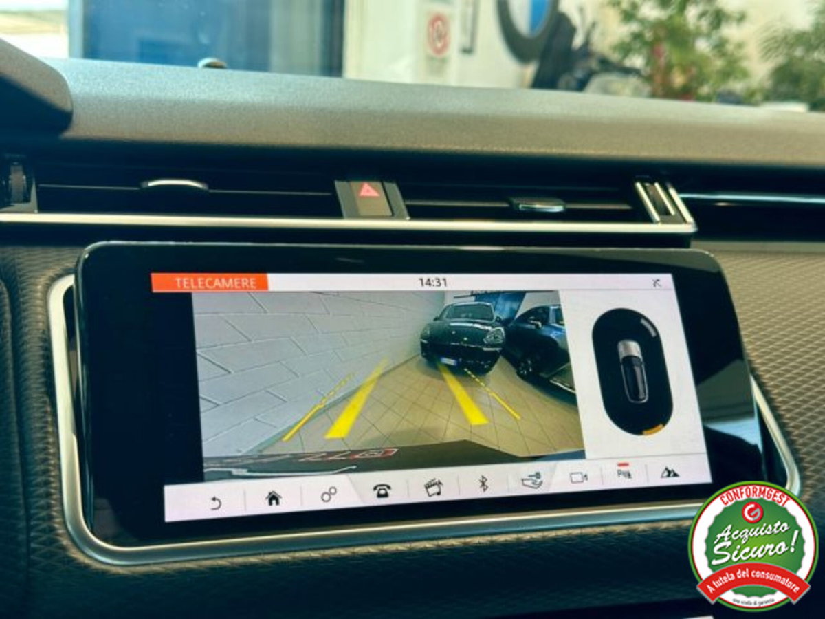 Land Rover Range Rover Velar 2.0D I4 180 CV R-Dynamic S (17)