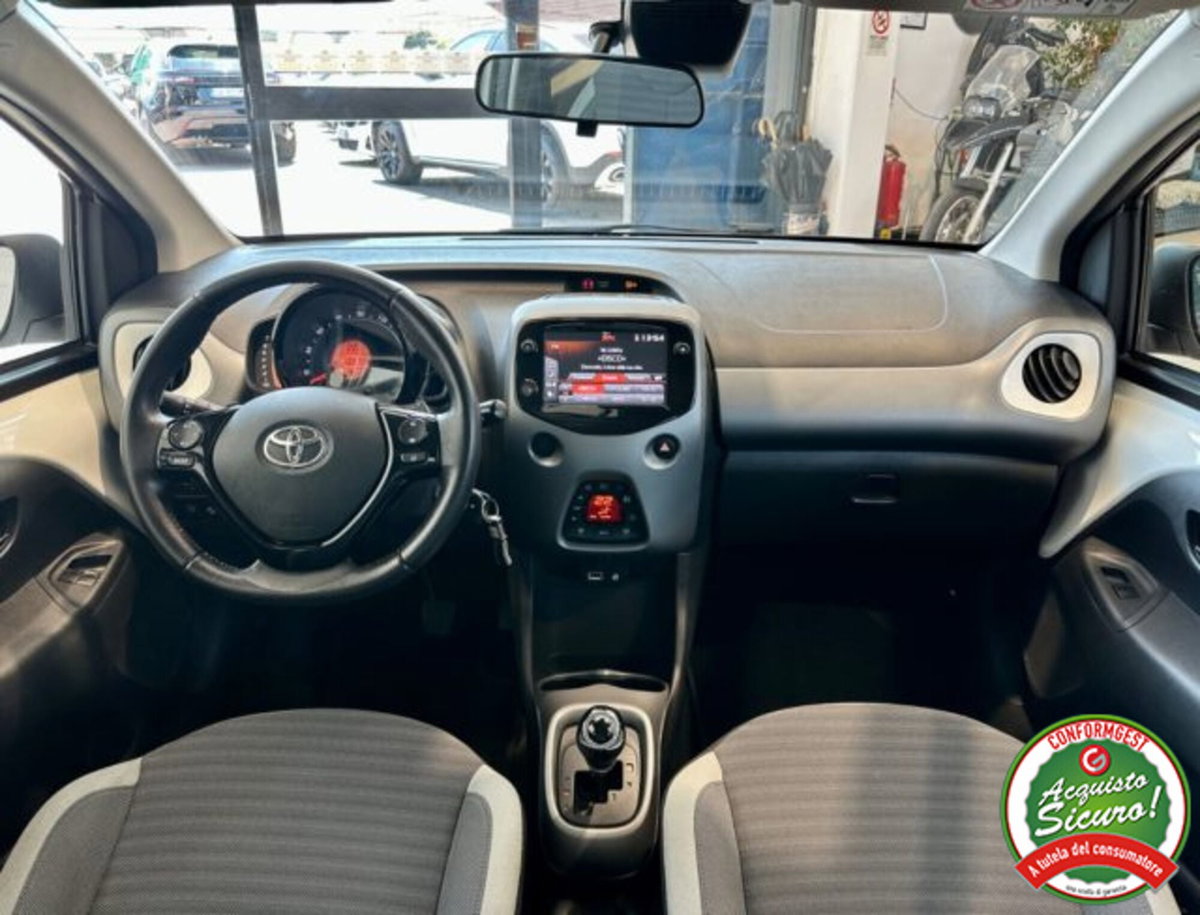 Toyota Aygo Connect 1.0 VVT-i 72 CV 5 porte x-play MMT (10)