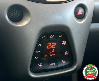 Toyota Aygo Connect 1.0 VVT-i 72 CV 5 porte x-play MMT (12)